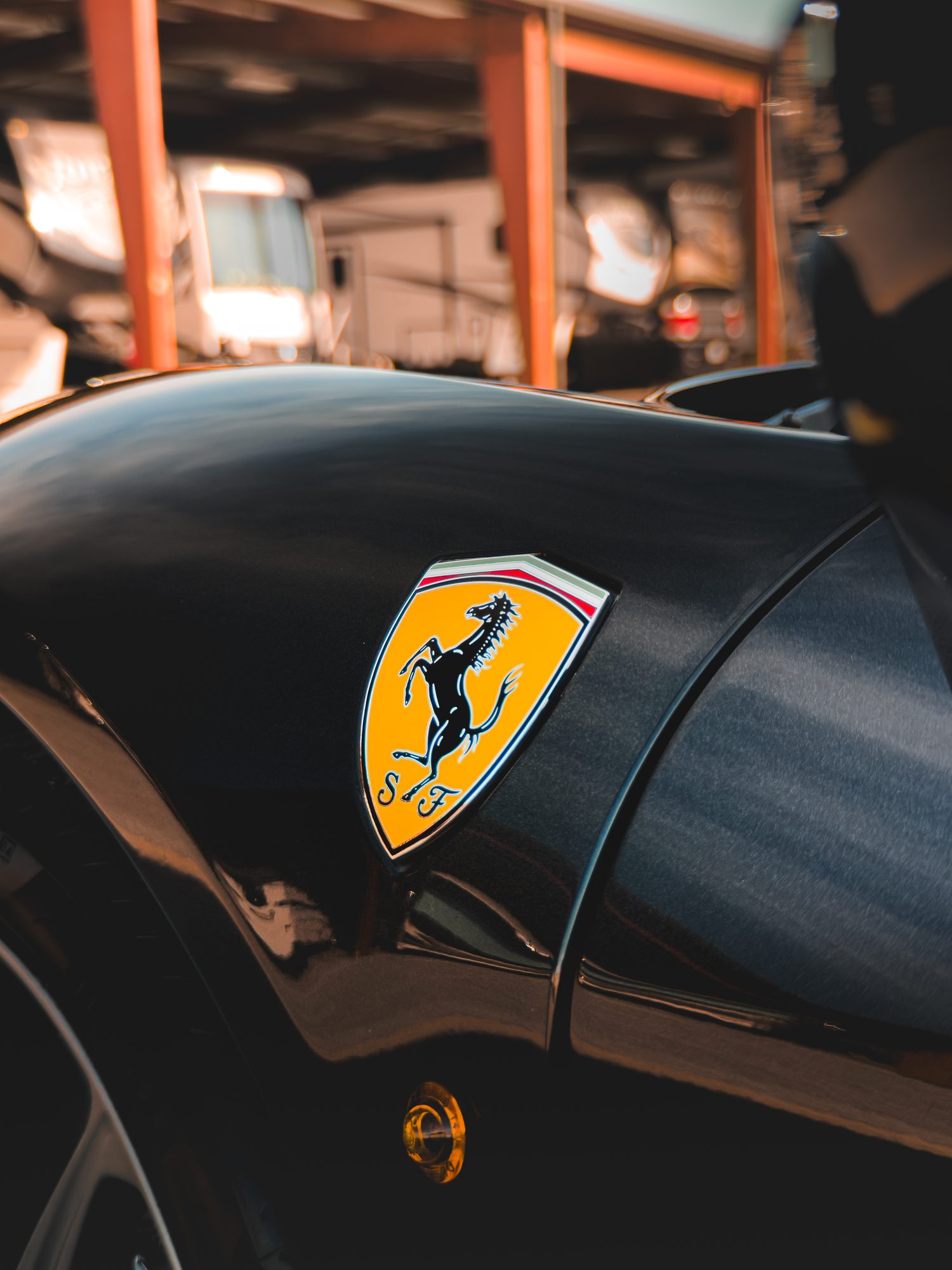 Ferrari 458 Italia shield badge