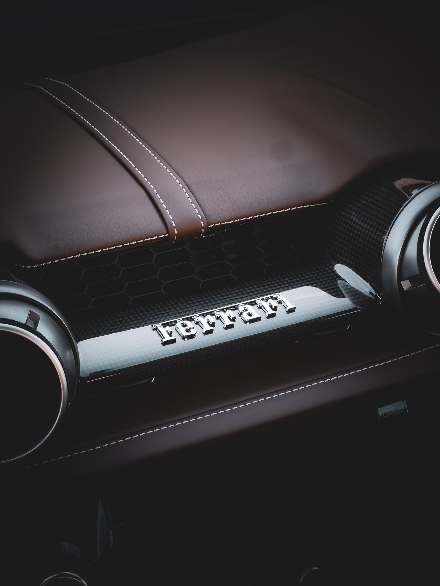 Ferrari 812 Superfast Ferrari dash badge