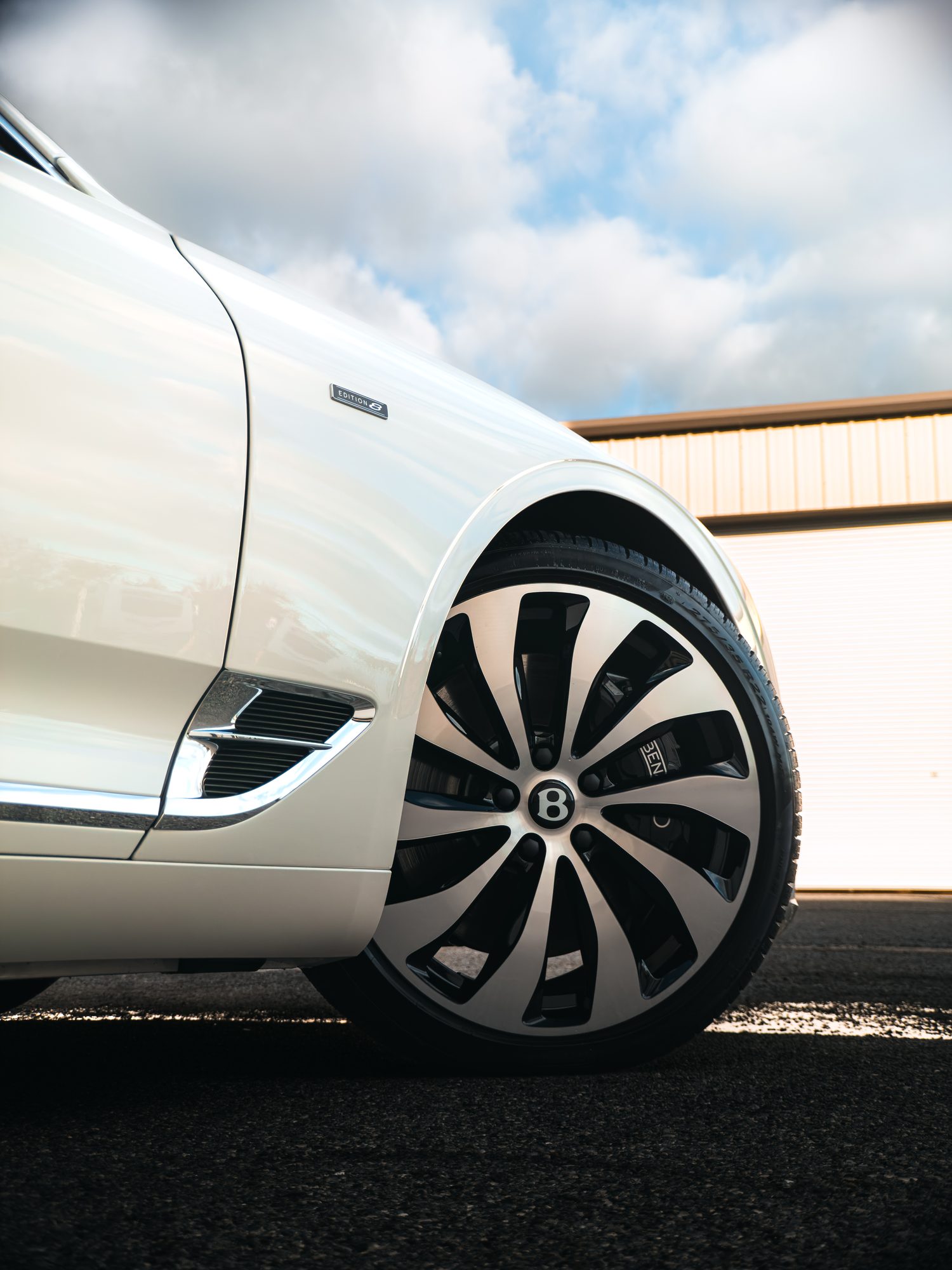 Bentley Continental GT rear wheel