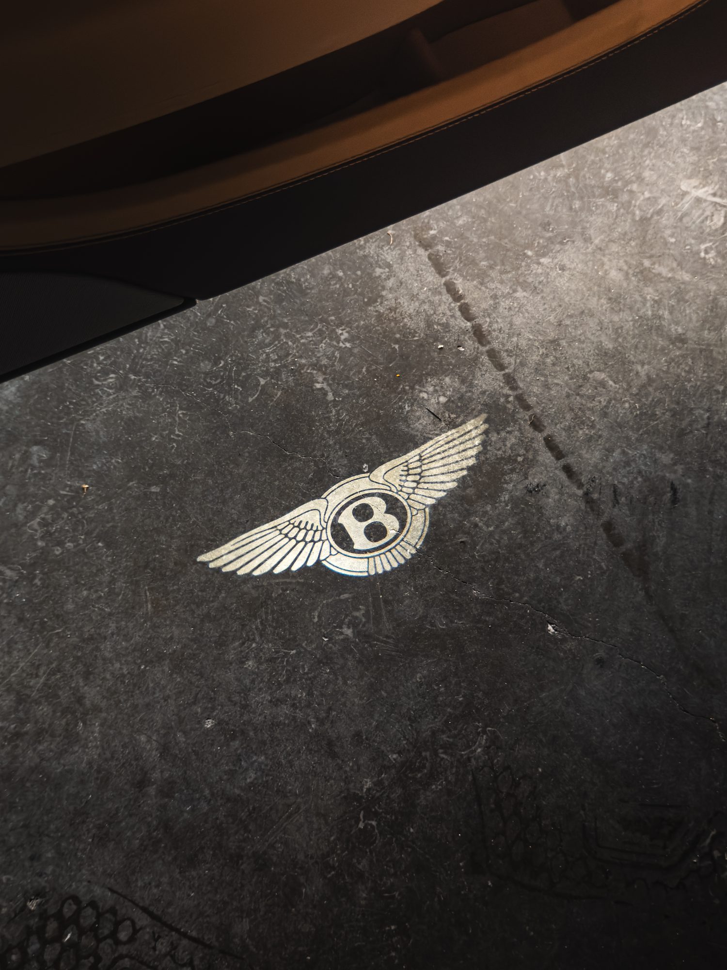 Bentley Continental GT badge