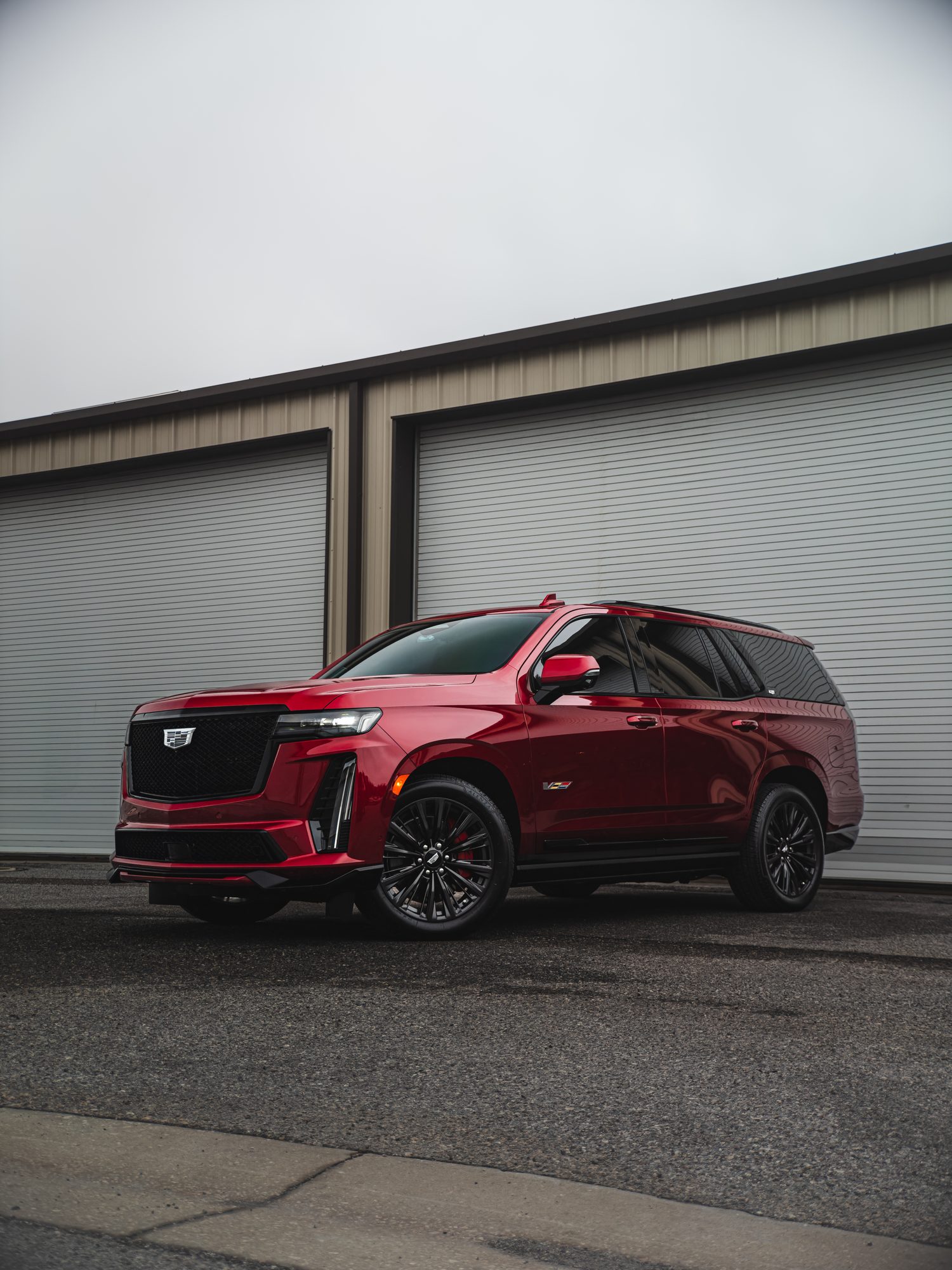 Cadillac Escalade-V, front three-quarter