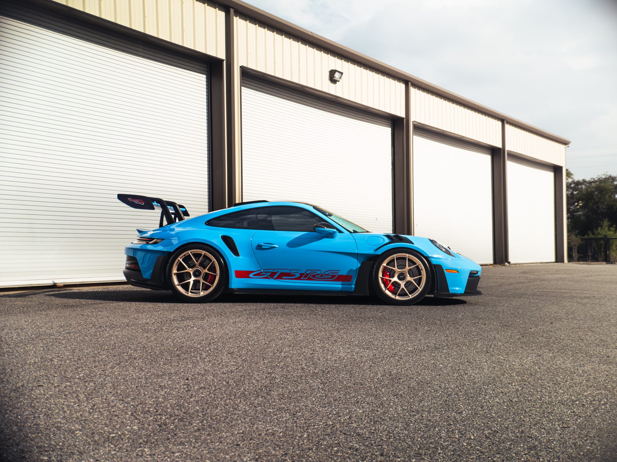 Porsche 911 GT3 RS, side profile