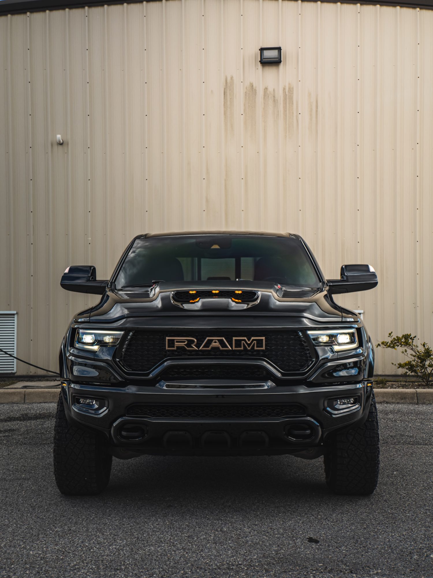 RAM TRX, front